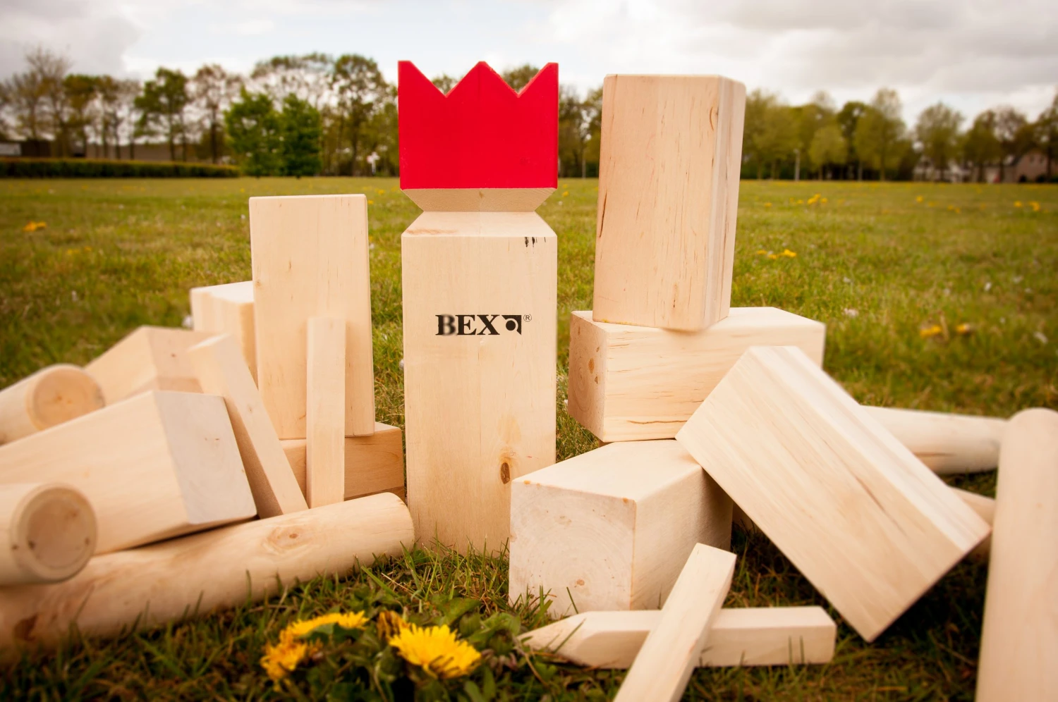 Kubb Original Red-King Rubberwood 8 Kubb Original Red-King Rubberwood - Afbeelding 6